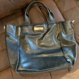Kenneth Cole reaction black purse with strap